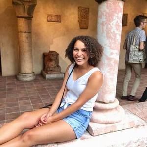 Meet your Posher, Anna